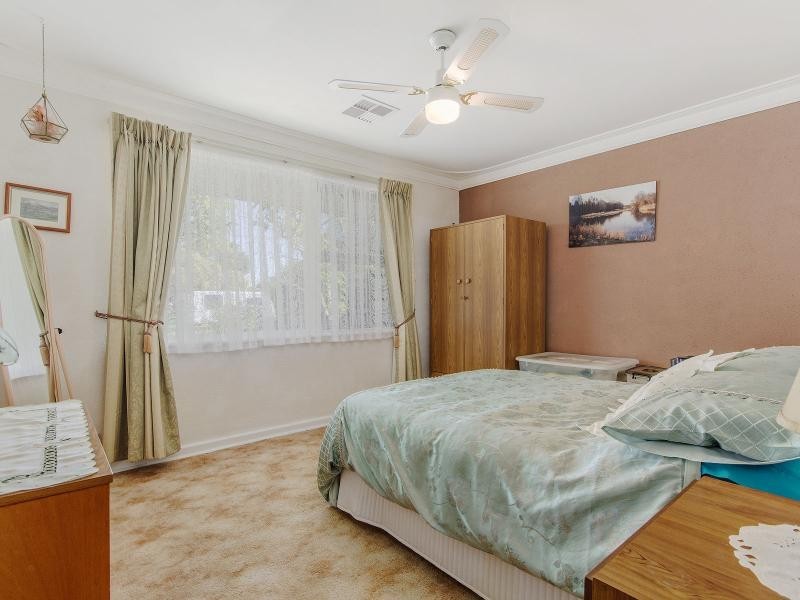 4 Jesmond Street, Safety Bay WA 6169