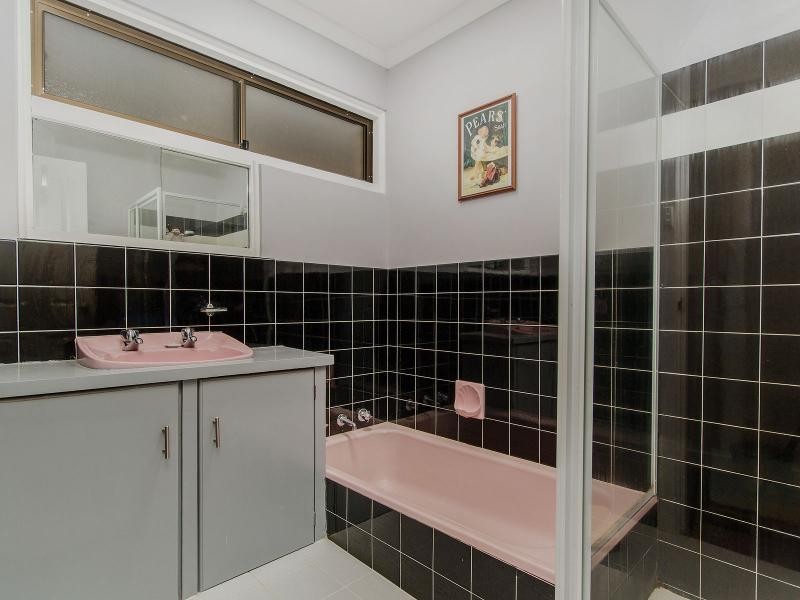 4 Jesmond Street, Safety Bay WA 6169