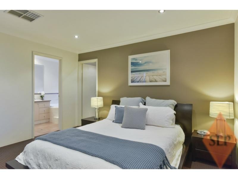 17 Cathedral Link, Aubin Grove WA 6164