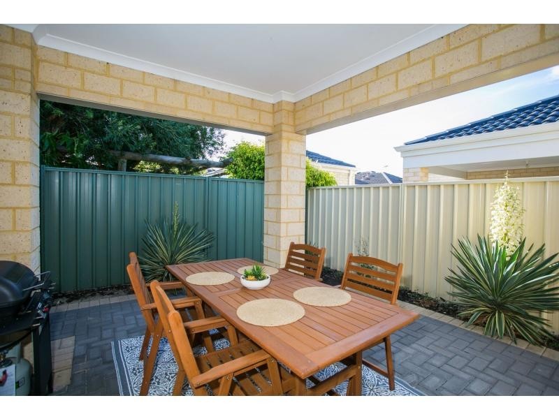 35c Robertsbridge Road, Nollamara WA 6061