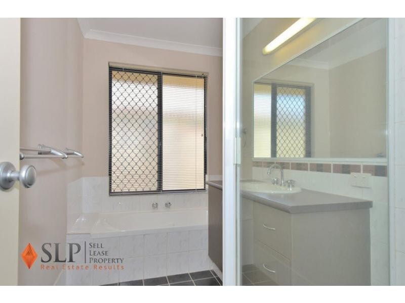 25 Everard Avenue, Ellenbrook WA 6069