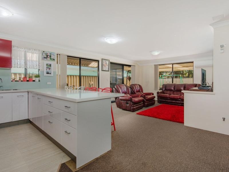 15 Carpentaria Drive, Port Kennedy WA 6172