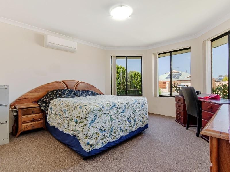 15 Carpentaria Drive, Port Kennedy WA 6172