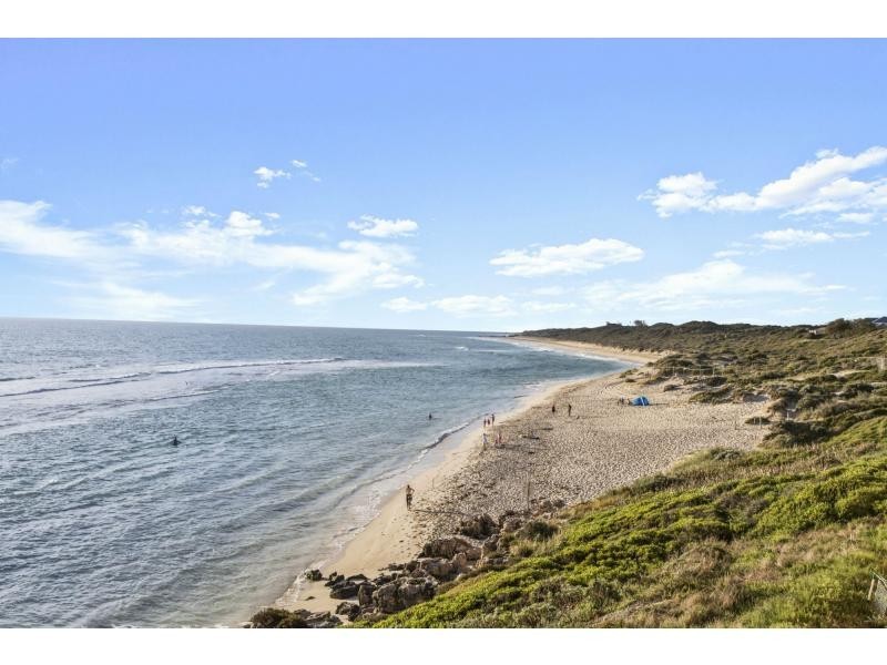 16 Galleon Place, Yanchep WA 6035