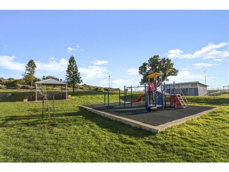 16 Galleon Place, Yanchep WA 6035