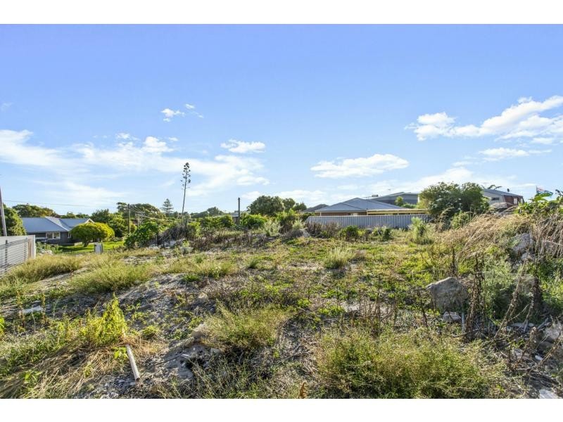 16 Galleon Place, Yanchep WA 6035
