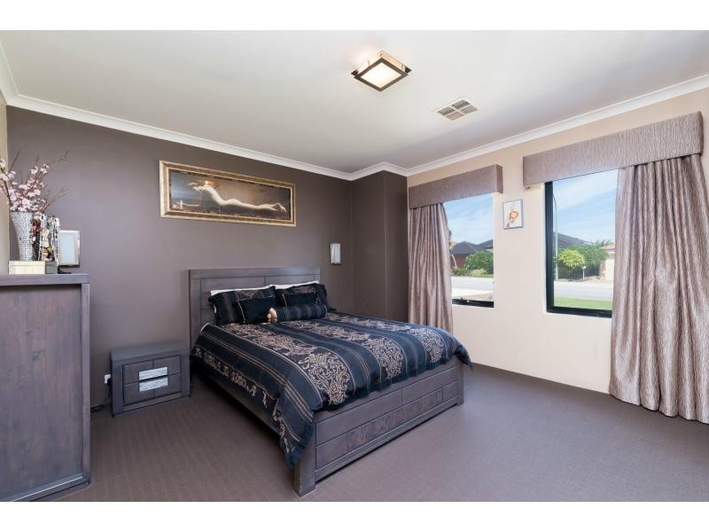 31 Russell Road, Madeley WA 6065