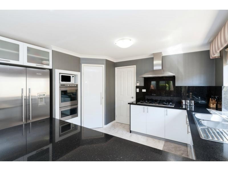 31 Russell Road, Madeley WA 6065