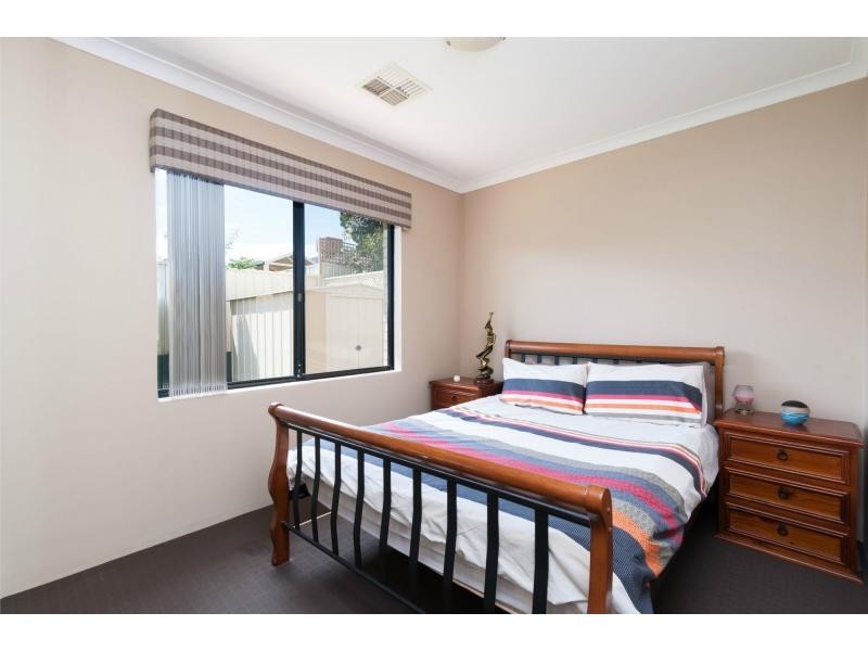 31 Russell Road, Madeley WA 6065