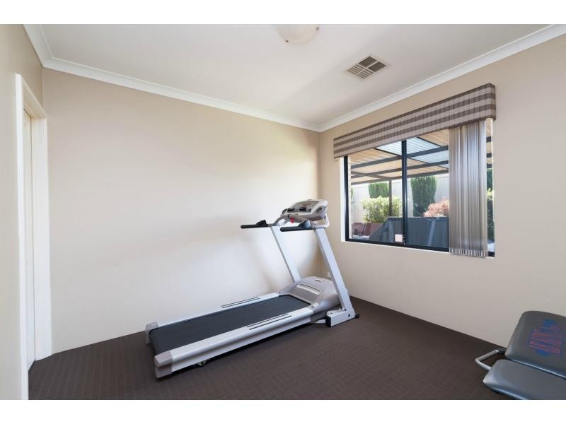 31 Russell Road, Madeley WA 6065