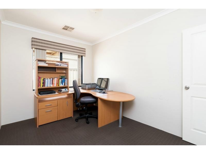 31 Russell Road, Madeley WA 6065