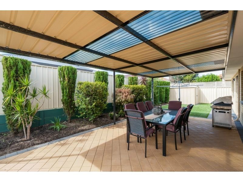31 Russell Road, Madeley WA 6065