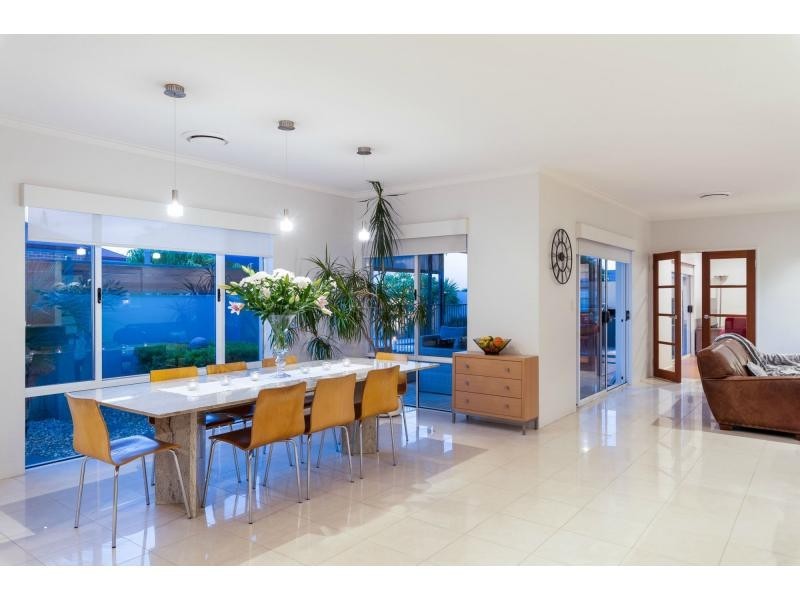 4 Walbrook Mews, Landsdale WA 6065