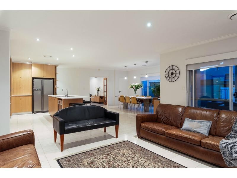 4 Walbrook Mews, Landsdale WA 6065