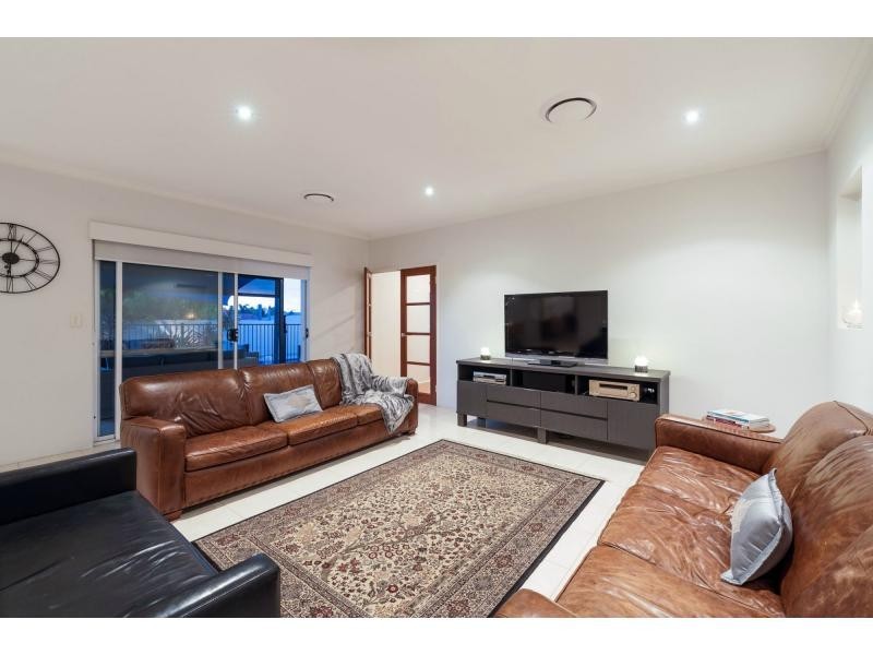 4 Walbrook Mews, Landsdale WA 6065