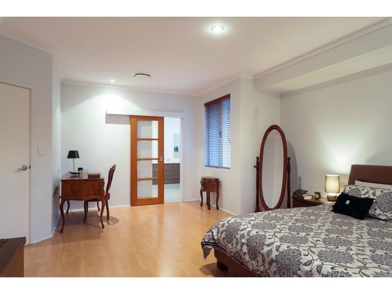 4 Walbrook Mews, Landsdale WA 6065