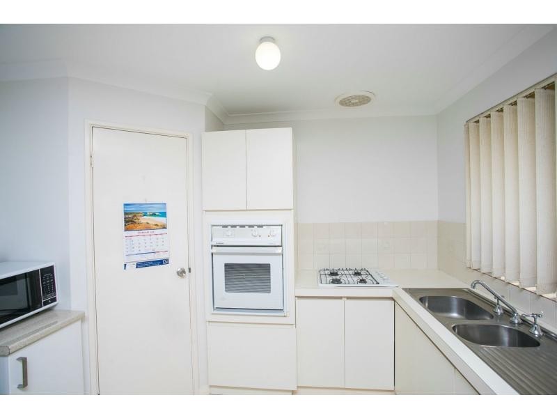 2/16 Monterey Street, Nollamara WA 6061