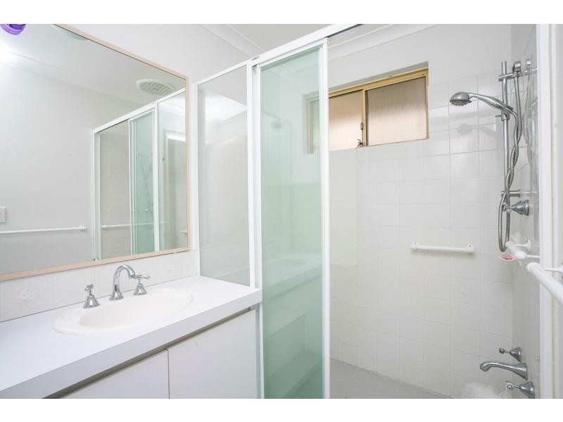 2/16 Monterey Street, Nollamara WA 6061