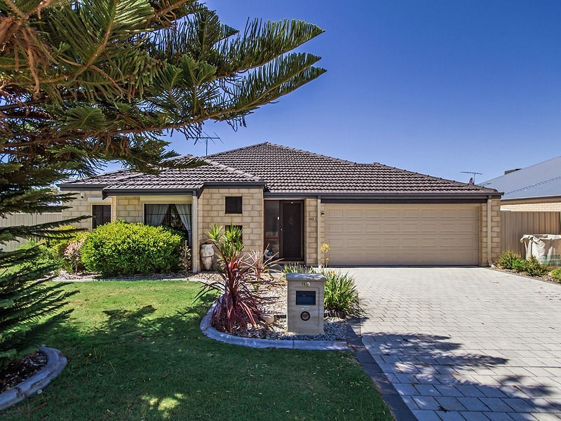 90 Harrington Waters Drive, Waikiki WA 6169