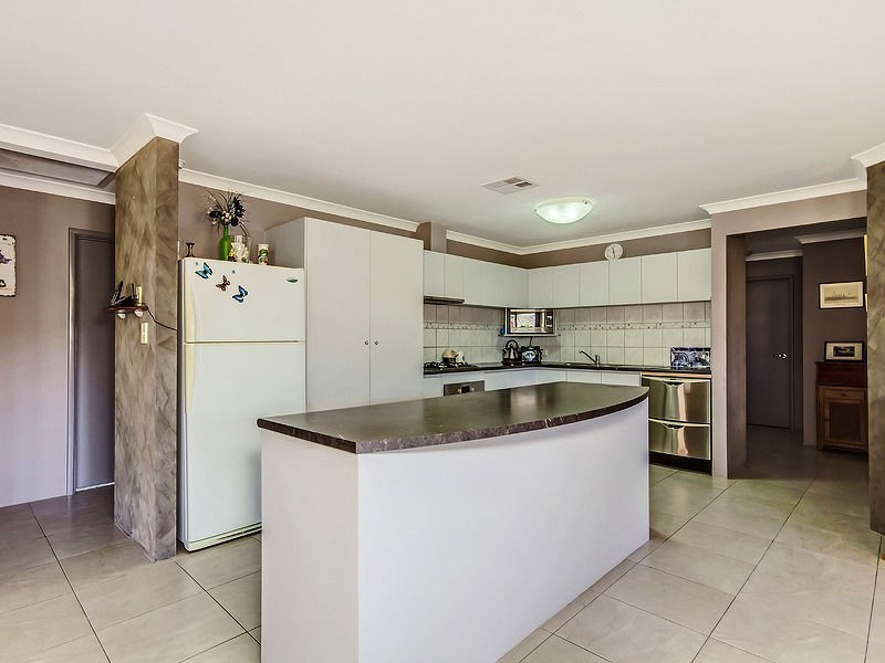 90 Harrington Waters Drive, Waikiki WA 6169