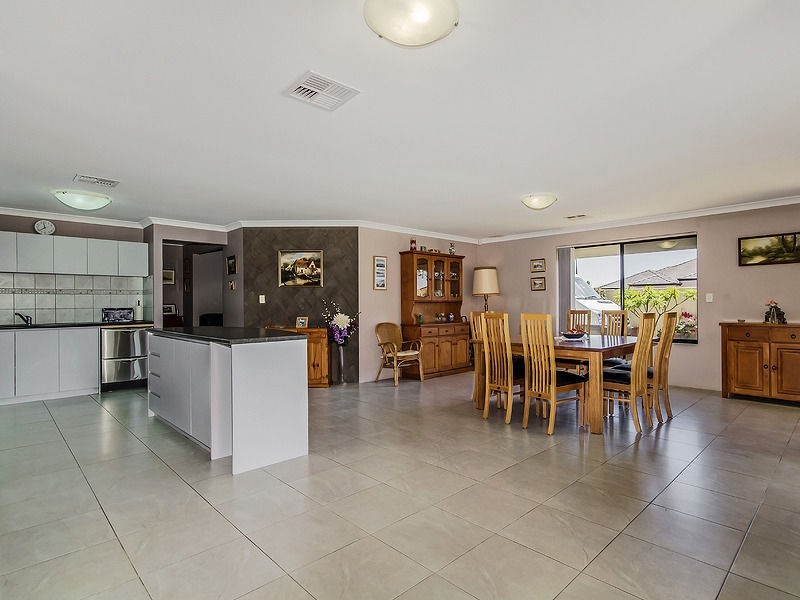 90 Harrington Waters Drive, Waikiki WA 6169