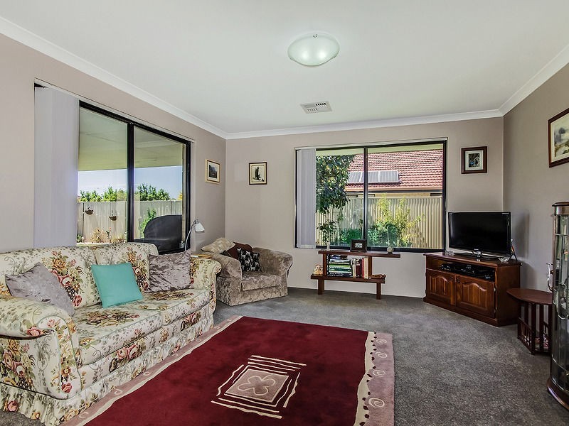 90 Harrington Waters Drive, Waikiki WA 6169