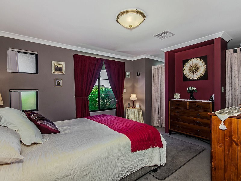 90 Harrington Waters Drive, Waikiki WA 6169