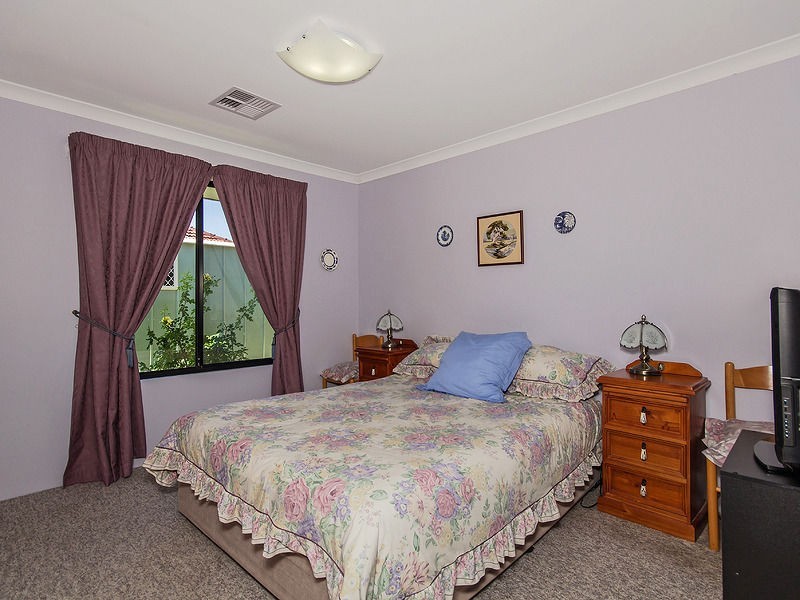 90 Harrington Waters Drive, Waikiki WA 6169