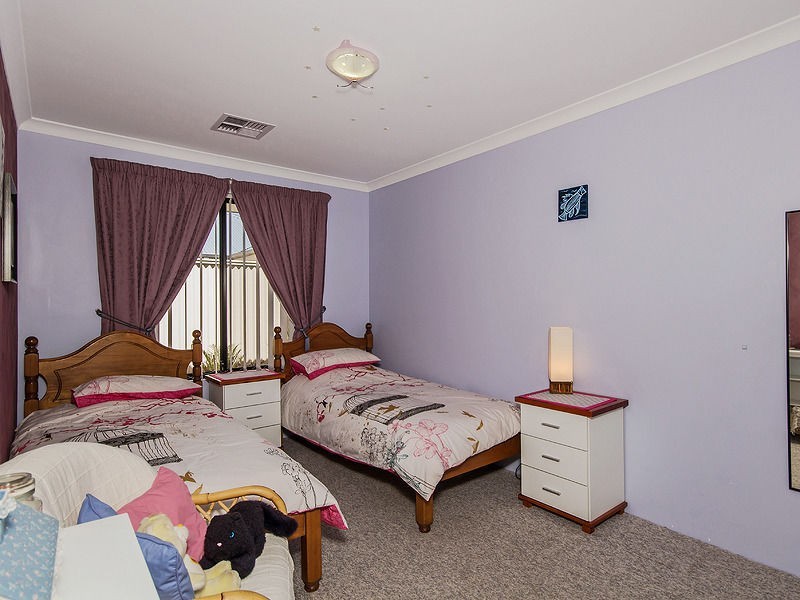 90 Harrington Waters Drive, Waikiki WA 6169