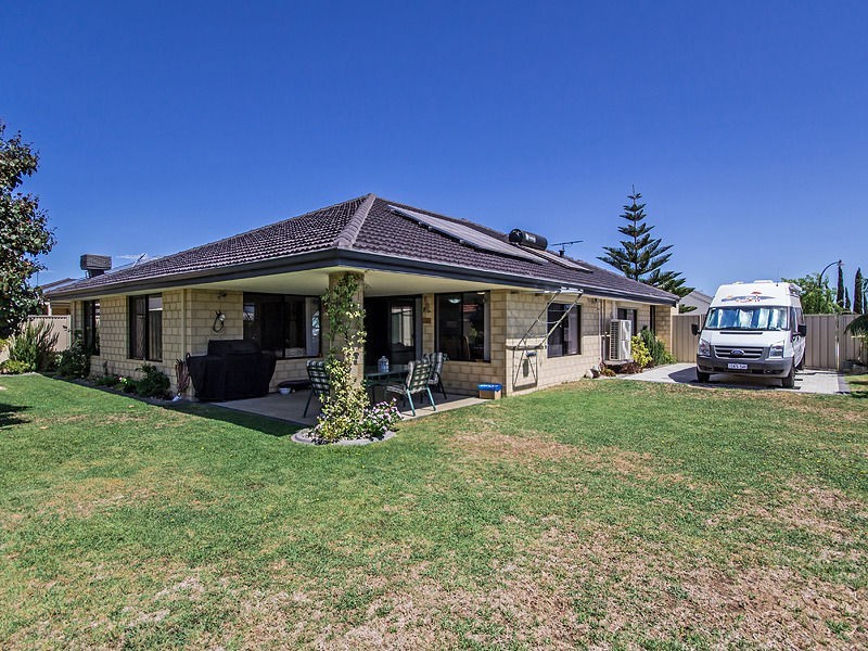 90 Harrington Waters Drive, Waikiki WA 6169