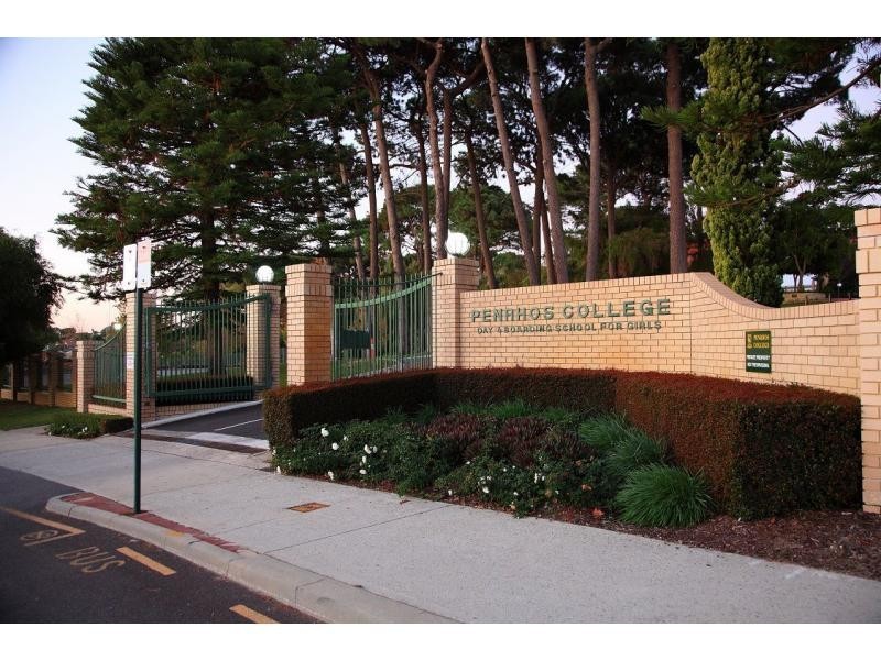 12A Cornish Crescent, Manning WA 6152