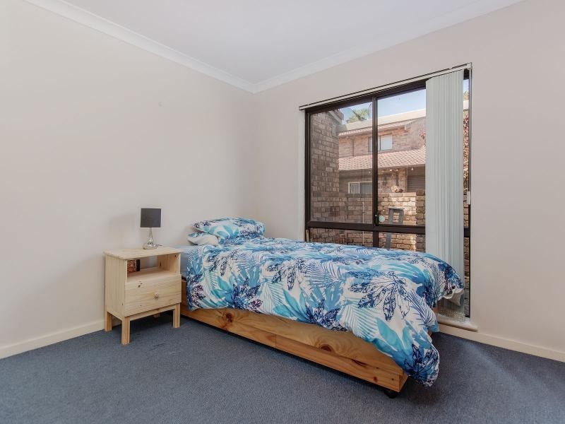 6/7 Fisher Street, Rockingham WA 6168