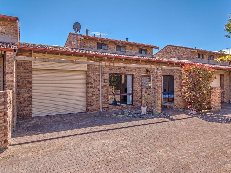 6/7 Fisher Street, Rockingham WA 6168