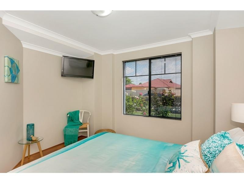 28 Clarafield Meander, Tapping WA 6065