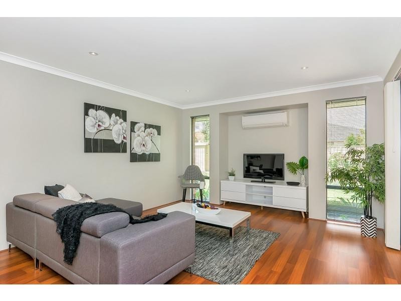 28 Clarafield Meander, Tapping WA 6065