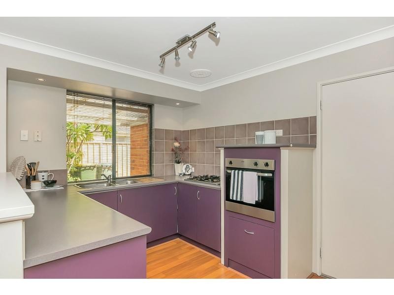 28 Clarafield Meander, Tapping WA 6065