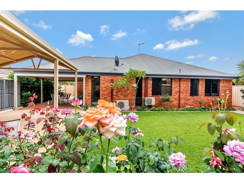 28 Clarafield Meander, Tapping WA 6065