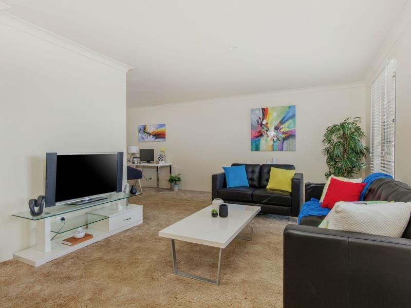 26 Port Royal Drive, Safety Bay WA 6169