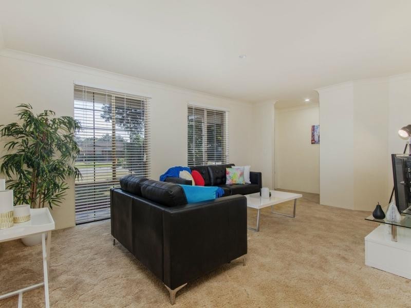 26 Port Royal Drive, Safety Bay WA 6169