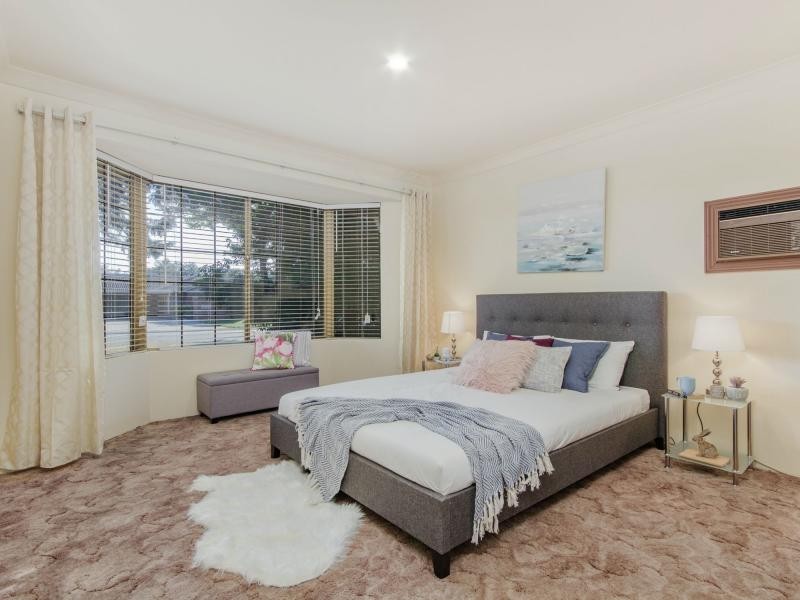 26 Port Royal Drive, Safety Bay WA 6169