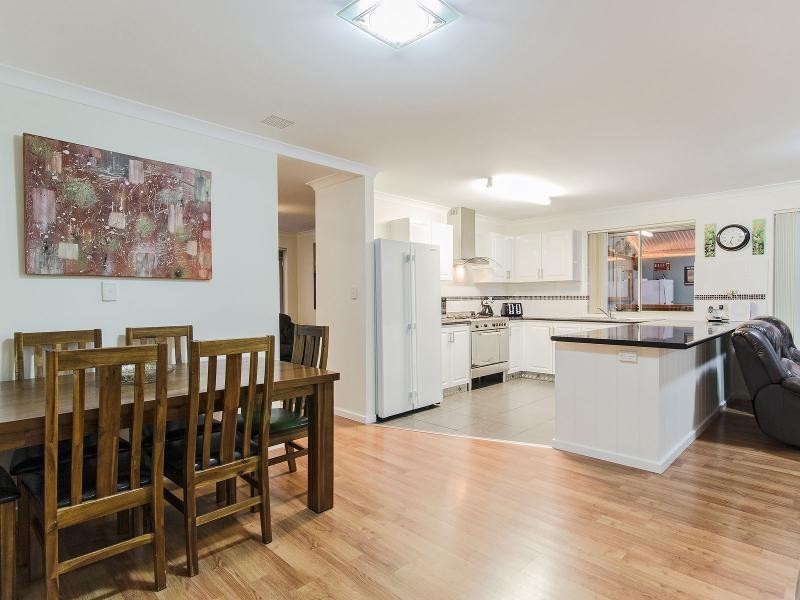 6 Cable Retreat, Waikiki WA 6169