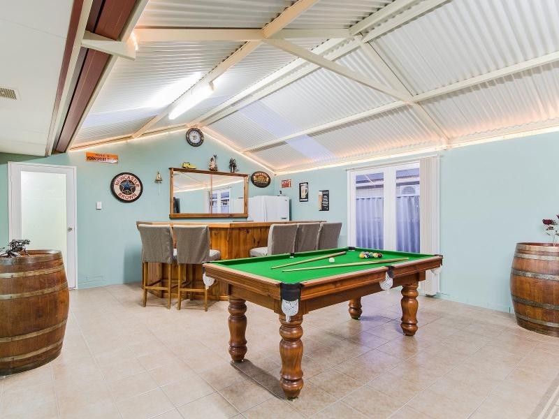 6 Cable Retreat, Waikiki WA 6169