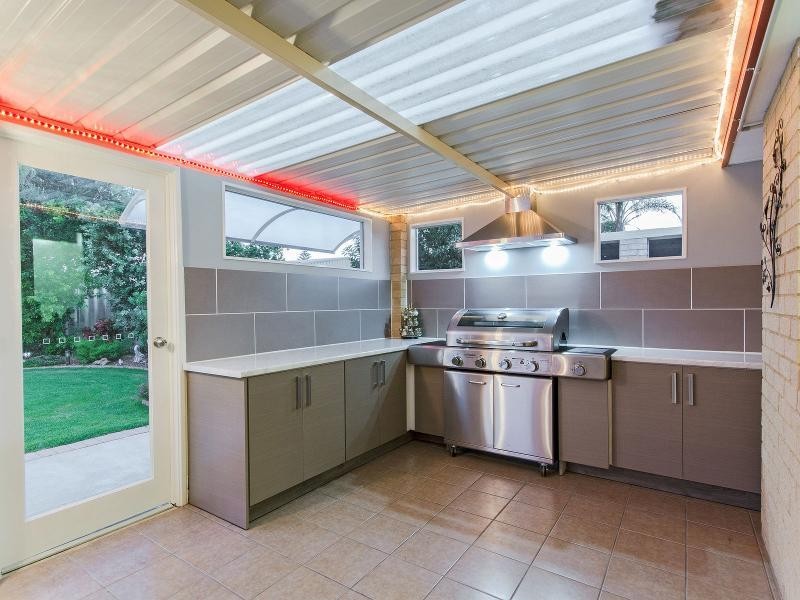 6 Cable Retreat, Waikiki WA 6169