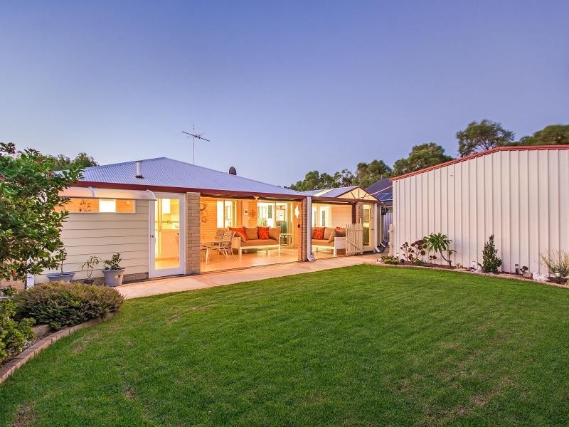 6 Cable Retreat, Waikiki WA 6169