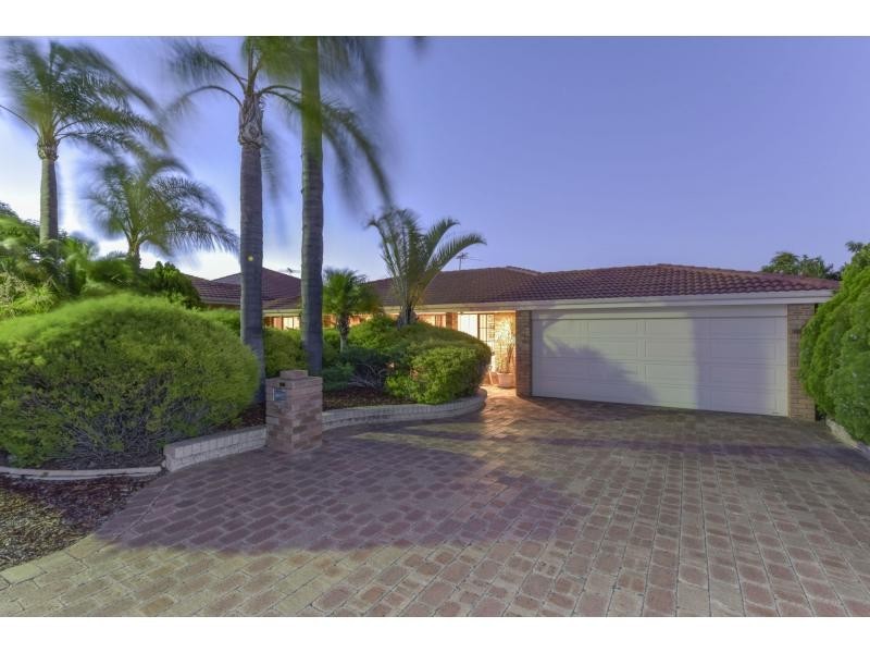 34 Fallbrook Avenue, Woodvale WA 6026