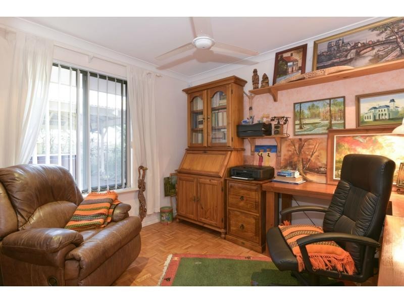 34 Fallbrook Avenue, Woodvale WA 6026