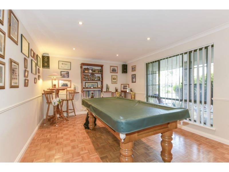 34 Fallbrook Avenue, Woodvale WA 6026