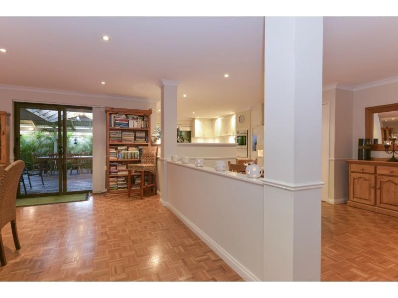 34 Fallbrook Avenue, Woodvale WA 6026