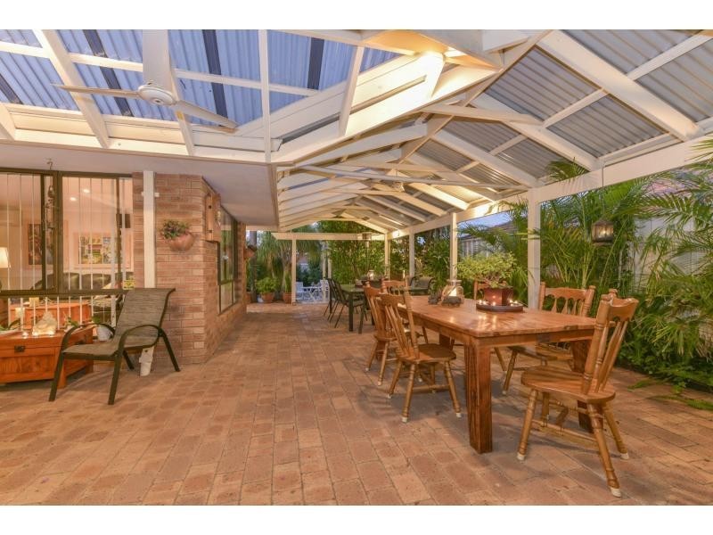 34 Fallbrook Avenue, Woodvale WA 6026