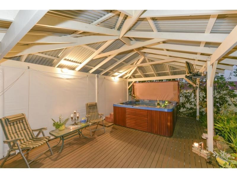 34 Fallbrook Avenue, Woodvale WA 6026